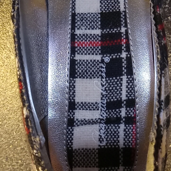 Mono chrome Plaid pumps with Red Striping Detail. - Picture 7 of 7